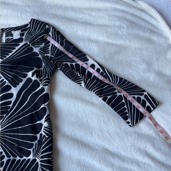 J. Crew Black and White Graphic Shell Motif Mini Dress Size 4 with 3/4 sleeves - Picture 10 of 12